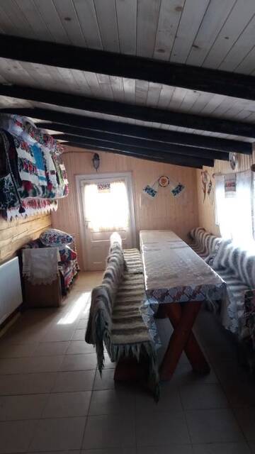 Фото номера Трехместный номер с ванной комнатой Проживание в семье Casuta Bunicilor г. Breb 6