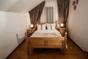 Фото номера Двухместный номер с 1 кроватью и балконом Гостевой дом Veronica’s Guesthouse г. Breb 5