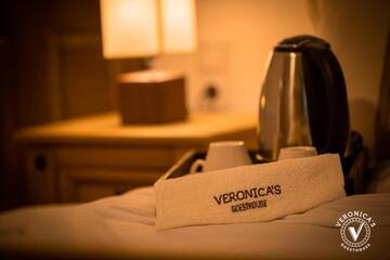 Фото номера Двухместный номер с 1 кроватью и балконом Гостевой дом Veronica’s Guesthouse г. Breb 14
